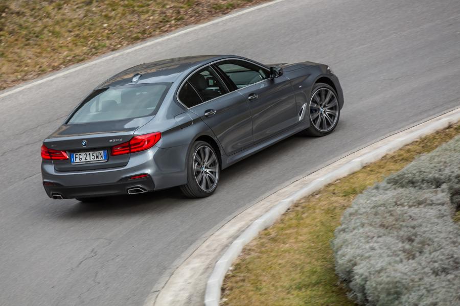  BMW 530d xDrive Sedan M Sport 2017 года  (WW) (фото 17 из 41)